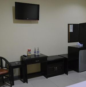 Hotel Khalista Purwakarta Room photo