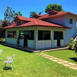 Villa Los Caciques By Hospedify - Hermosa Villa Con Piscina, Billar, Zona De Bbq Y Domino Jarabacoa Exterior photo