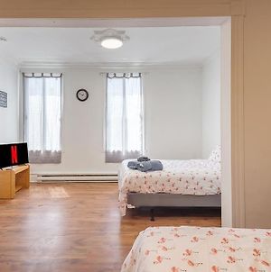 Bright And Vibrant 3Beds In The Heart Of Mtl Διαμέρισμα Μόντρεαλ Exterior photo