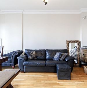 Lovely Apartment With Central Location In Kadikoy Κωνσταντινούπολη Exterior photo
