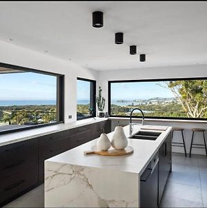 Luxe Terrigal Beach Ocean View With Infinity Pool Wamberal Exterior photo