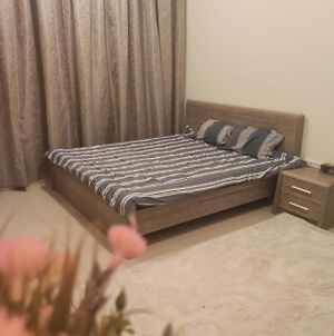 Super Comfortable Master Bedroom In Shared Apartment Αϊμάν Exterior photo