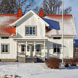 Stunning Home In Mariestad With 4 Bedrooms Exterior photo