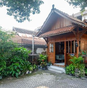 Reddoorz Syariah Near Plengkung Gading 2 Γιογκιακάρτα Exterior photo