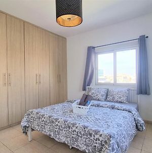 Comfy And Exquisite Rooms In A Shared 3Br Apartment Near Main Harbor, City Center Λάρνακα Exterior photo