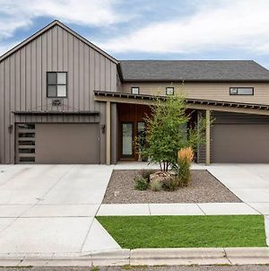 Luxury Townhome On The Park With Bridger Mtn Views Μπόουζμαν Exterior photo