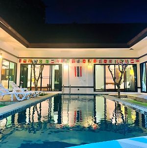 Lucky Villa Phuket Exterior photo