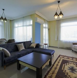 Central And Comfy Flat With Balcony In Muratpasa Διαμέρισμα Αττάλεια Exterior photo
