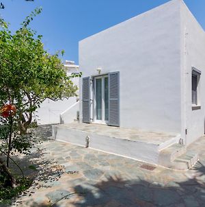 Comfortable Two Bedroom Accommodation Πάρος Exterior photo