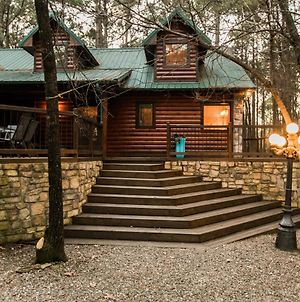 Leaping Lizard Lodge 4 Bdrm 3 And A Half Bth, Hot Tub, Fireplaces, Swing Set, Gameroom Broken Bow Exterior photo
