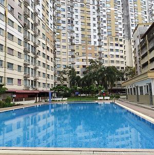 Nicely Furnished With Pool At Seri Kembangan Διαμέρισμα Exterior photo