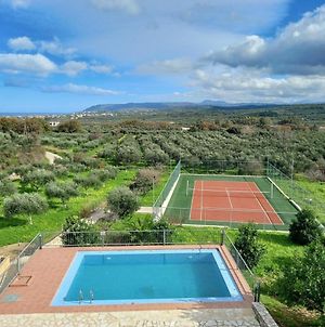Villa Jupiter With Lake View, Private Pool And Tennis Court Κουρνάς Exterior photo
