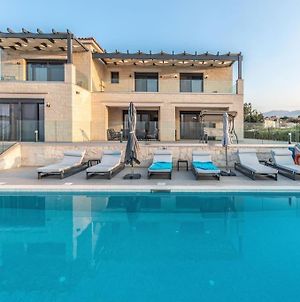 Luxury Villa Marevista With A Heated Pool Χανιά Exterior photo