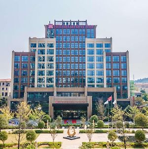 Hilton Garden Inn Chenzhou Beihu Exterior photo