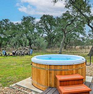 Luxe Hill Country Farmhouse With Private Acre Βίλα Wimberley Exterior photo