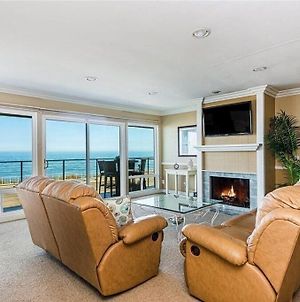 Beach Condo! Large 3Br - 180 Ocean Views, Right Across From The Sand And Downtown Carlsbad Village! Exterior photo