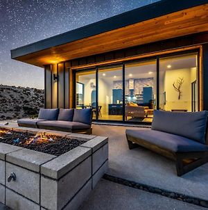 Loft Ledge - Modern Desert Oasis With Hot Tub And Incredible End Home Yucca Valley Exterior photo