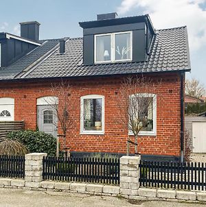Stunning Home In Ystad With Wifi And 1 Bedrooms Exterior photo