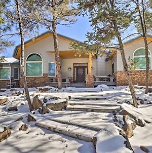 Sunny Show Low Getaway With Patio And Forest View Exterior photo