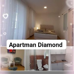 Apartman Diamond Διαμέρισμα Ντόμποϊ Exterior photo