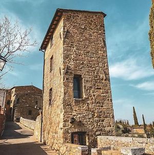 Luxurious Medieval Tower & Private Concierge Διαμέρισμα San Quirico dʼOrcia Exterior photo