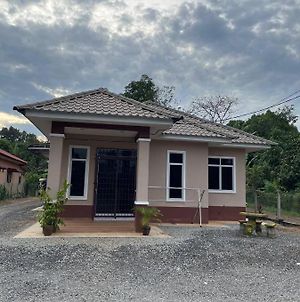 Home Stay Ummi D'Pendang Exterior photo