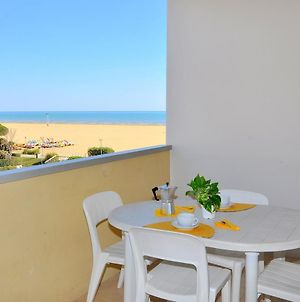 Beautiful Seafront Flat With Swimming Pool In Bibione - By Beahost Rentals Exterior photo