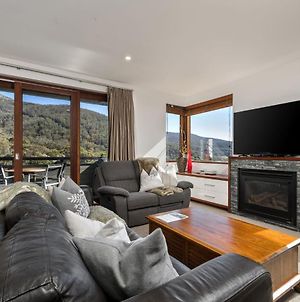 Elevation 2 Bedroom With Guest Room Gas Fire And Mountain Views Thredbo Exterior photo