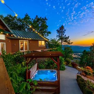 New Skyline Lodge- 5 Bedrooms With Stunning Views Oakhurst Exterior photo