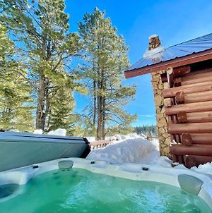 Cozy Cabin Retreat With Private Hot Tub! Βίλα Duck Creek Village Exterior photo
