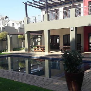 The Best Position Joburg No Dormitory Any More Sandton Exterior photo