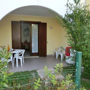 Two-Roomed Flat For 5 People On The Ground Floor With Enclosed Garden Μπιμπιόνε Exterior photo