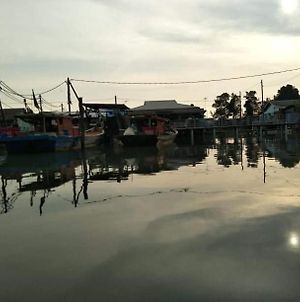 吉胆岛海甜民宿 Swee Sea Homestay Pulau Ketam Bagan Teochew Exterior photo