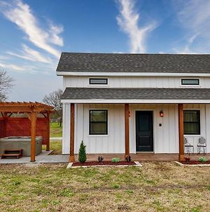Cowbell Cabin 15Min To Downtown Waco Βίλα Exterior photo