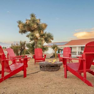 Casa Mila Del Sol - 5 Mins To Joshua Tree, Hot Tub, Fire Pits, Hammocks & Dogs Βίλα Yucca Valley Exterior photo