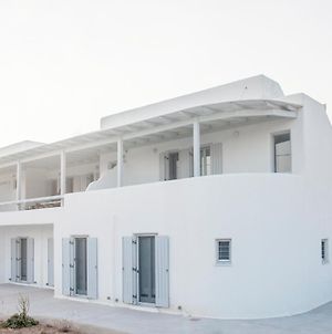 Paros Melodia Apartments Λογαράς Exterior photo