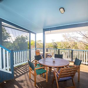 The Blue House - 100M To Beach, Pet Friendly, Big House, Sleeps 8 Point Lookout Exterior photo