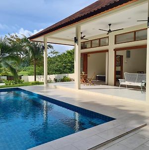 Villa Meranti - Spacious Private Pool Villa Pantai Cenang  Exterior photo