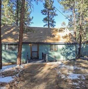 Big Bear Paradise - Sierra Style Cabin With Hot Tub And Fireplace In A Quiet Neighborhood! Cabin Βίλα Big Bear City Exterior photo