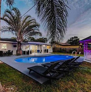 Heated Pool •5 Minutes To Beach•Firepit Largo Exterior photo