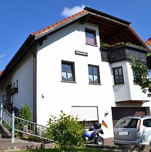 Tolle Wohnung In Hilders Mit Eigenem Balkon Exterior photo