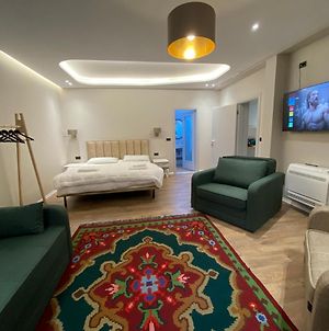 Vila-Amo, Suites&Rooms In Tirana Center Exterior photo