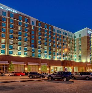 Courtyard By Marriott Kansas City Downtown/Convention Center Exterior photo