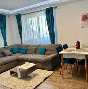 Eda- New & Lovely Apartament In Brasov Διαμέρισμα Exterior photo