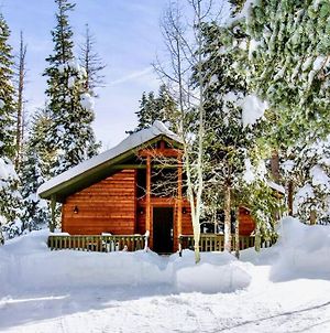 Lovely Log Cabin with Fire Pit! Βίλα Duck Creek Village Exterior photo