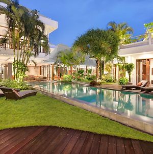 You Think You Know Canggu - Think Again! Stunning Large Luxxe 7Bed Villa Exterior photo
