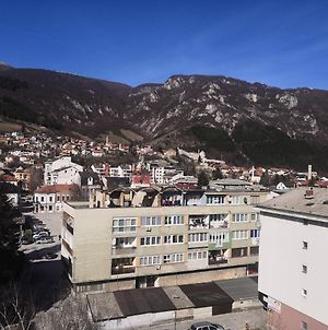 Apartman Deni Διαμέρισμα Travnik Exterior photo