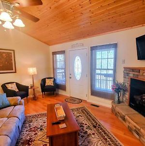 Bryson City Cozy Cottage With Hot Tub - 3 Bed -2 Bath Exterior photo