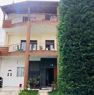 Villa 1 Uklala Kamez Exterior photo