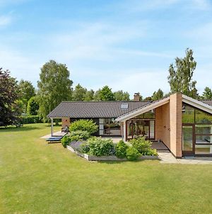 Stunning Home In Vggerlse With 4 Bedrooms, Sauna And Wifi Bøtø By Exterior photo